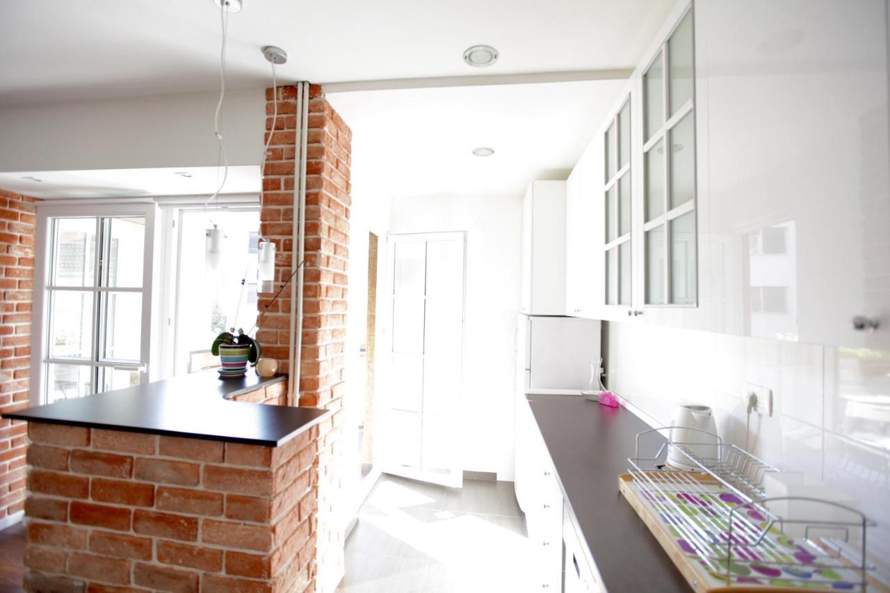 Brick Apartment On Macedonia Pedestrian Street Szkopje Kültér fotó