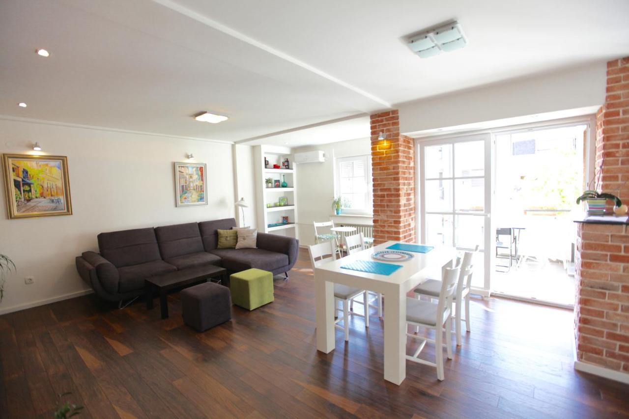 Brick Apartment On Macedonia Pedestrian Street Szkopje Kültér fotó
